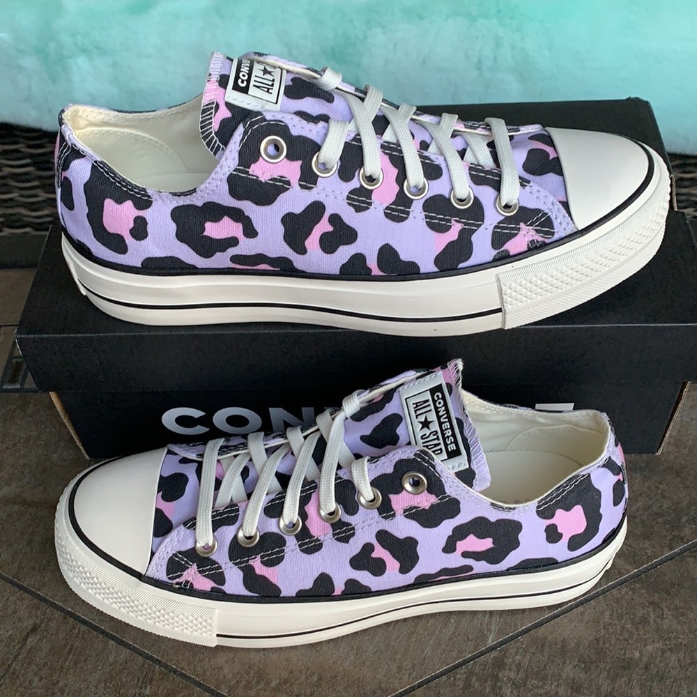 Converse Leopard Print platform sneakers- NWOB - Picture 5 of 14